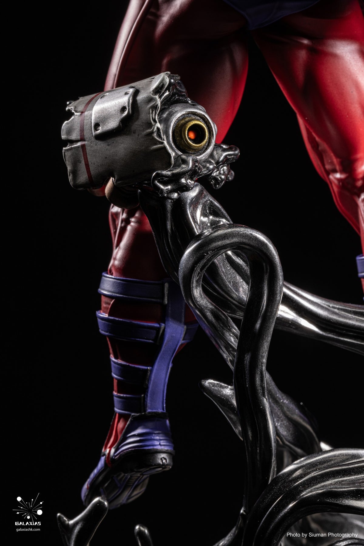 GALAXIAS MAGNETO 1/8 SCALE